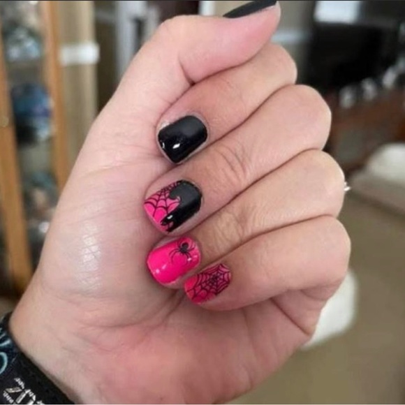 Color Street Web of Lies Clear Overlay Spiders Webs Real Nail Polish Strips - Picture 10 of 10